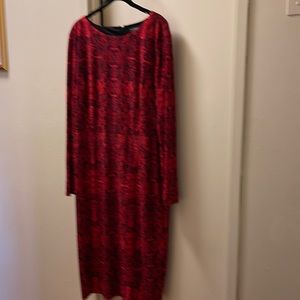 Straight midi dress.  Only Wore once.